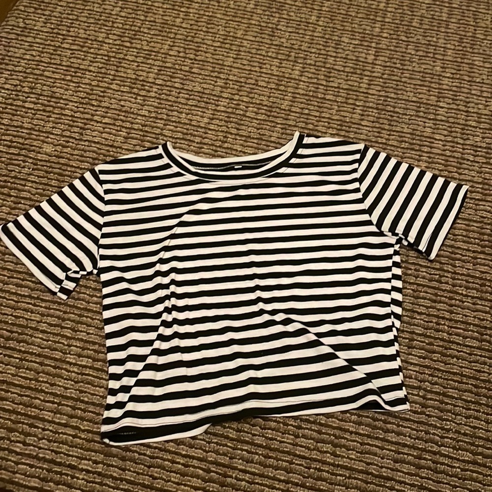 Cropped Stripped Shirt